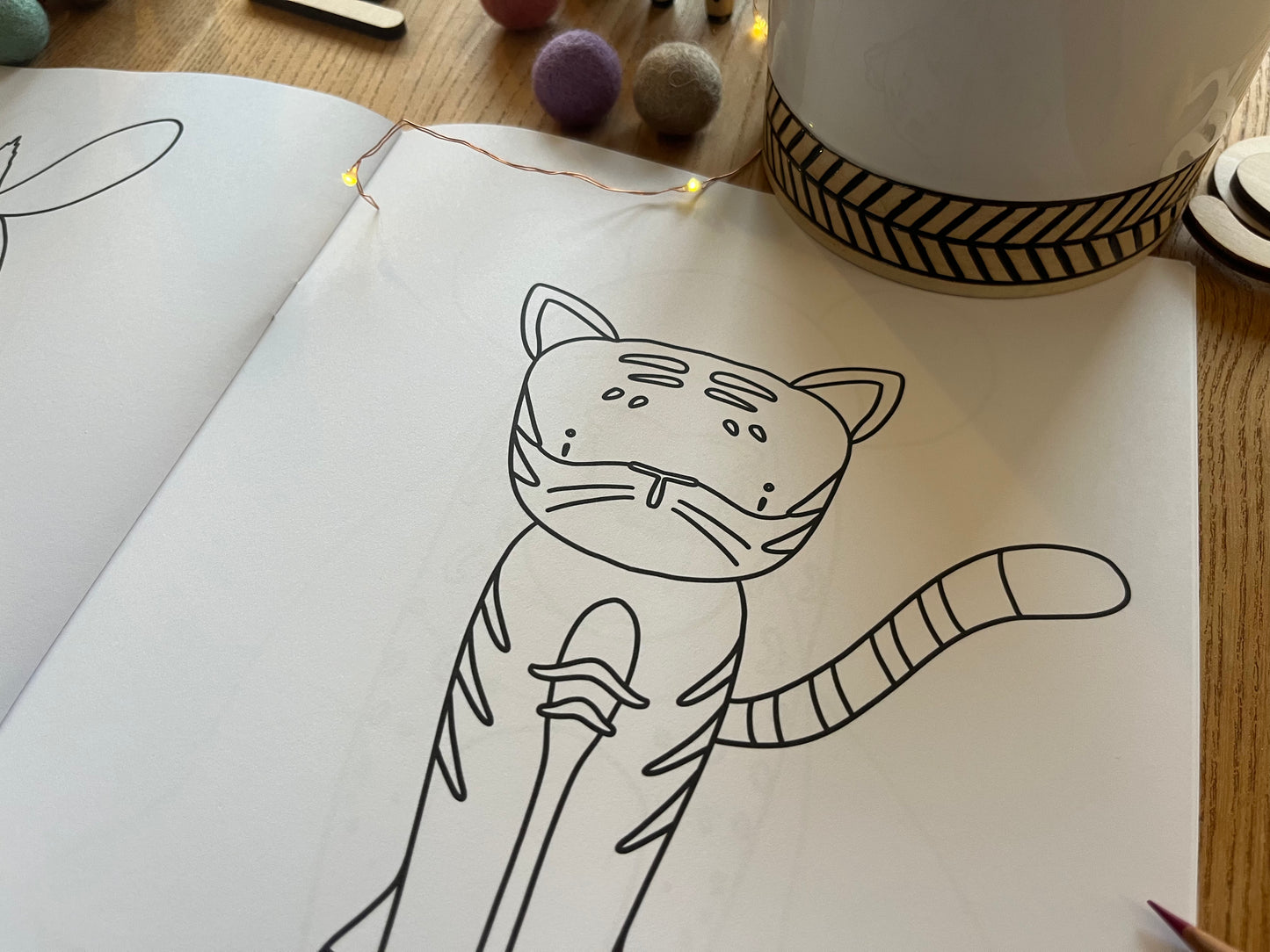 llyfr lliwio yr wyddor gymraeg welsh alphabet colouring book